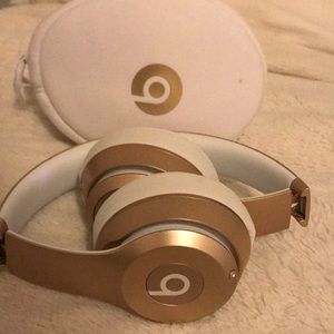 beats solo wireless golden edition